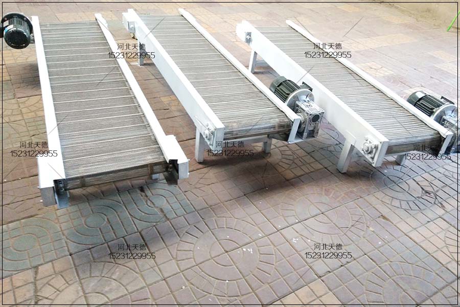 網(wǎng)帶輸送機