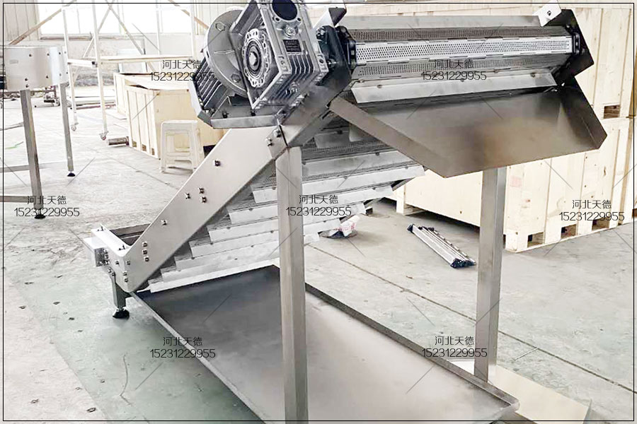 鏈板輸送機